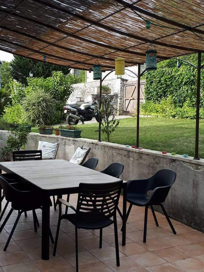 Au Chat Perche Espace Familial Mareil-sur-Mauldre Exteriör bild